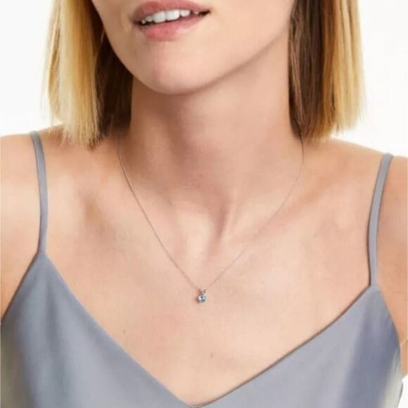 Certified 1ct t.w VVS1 Blue Moissanite Luxury Pendant Necklace - Picture 8 of 8